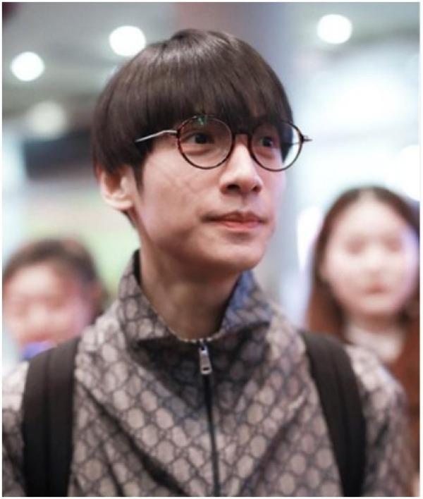 31岁罗云熙素颜亮相,状态不佳眼袋重,网友:颜值被高估了?