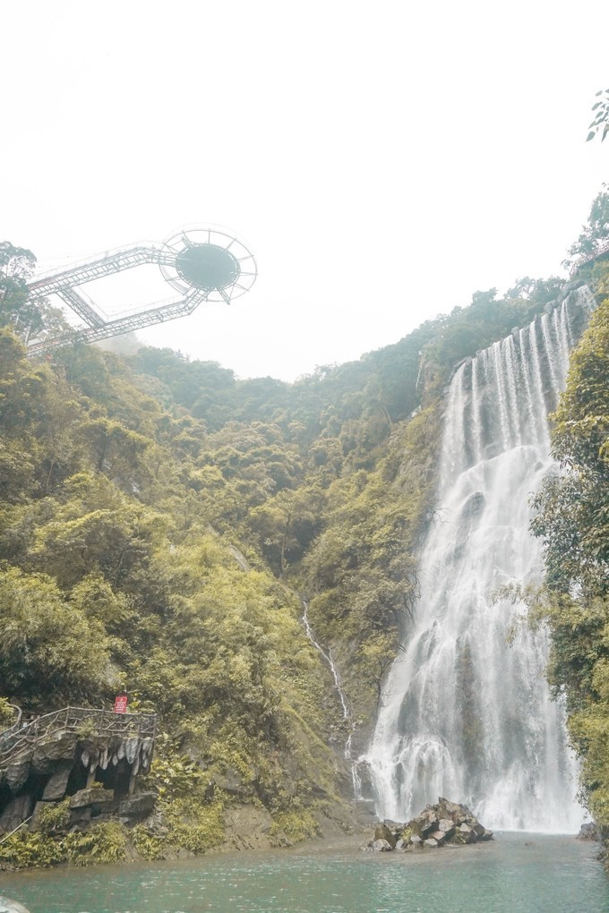 清遠古龍峽遊山玩水怡然自得