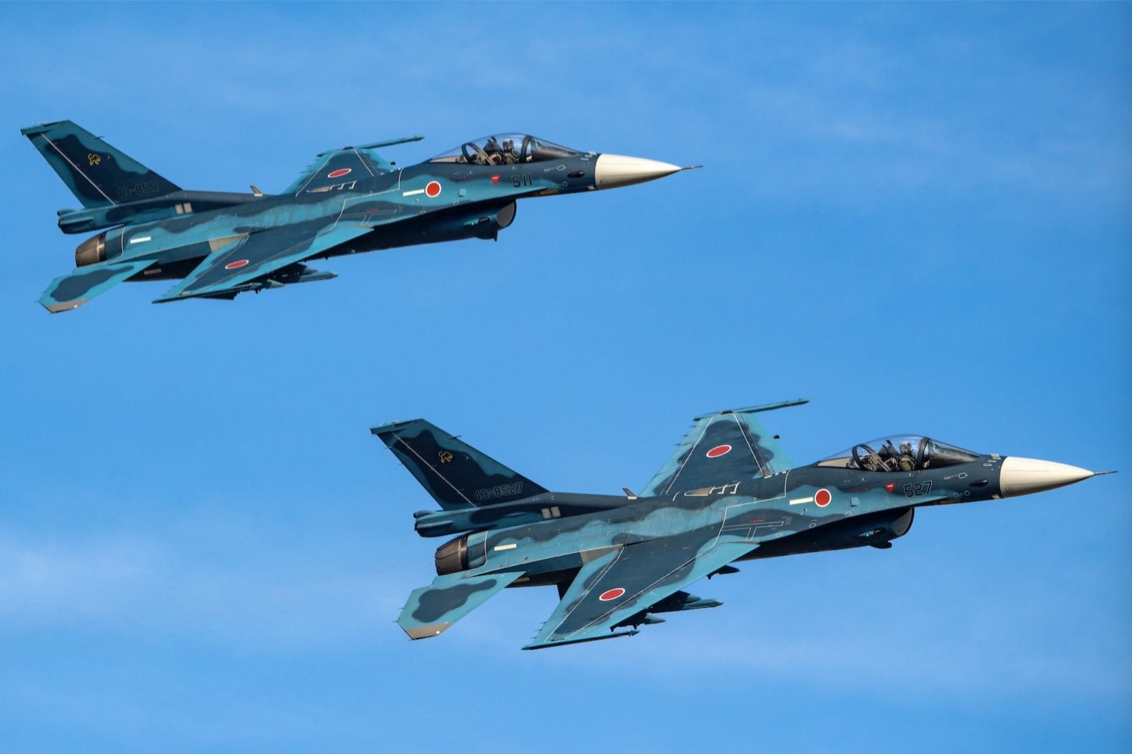 三菱f2双机高机动飞行展示平成年代日本战斗机设计的巅峰