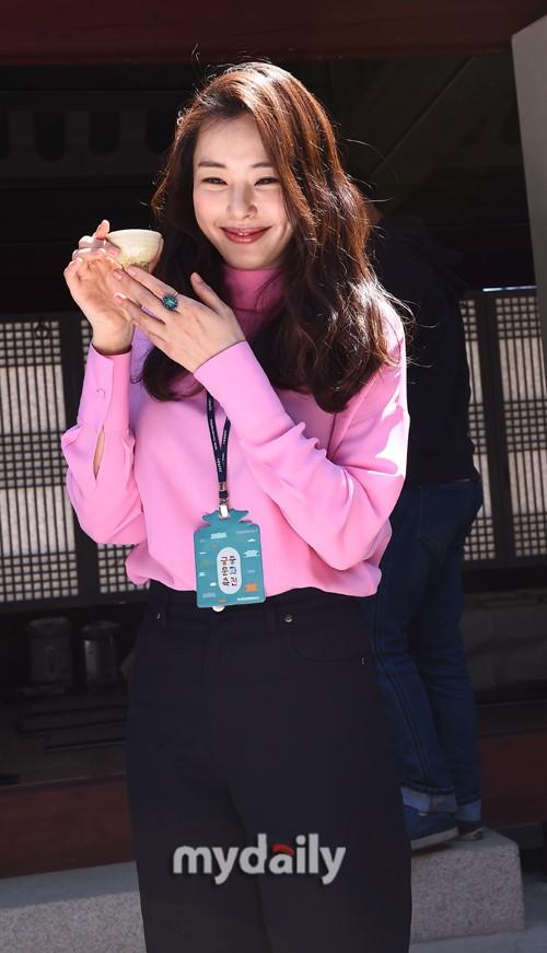 [md photo] 韩国女艺人李哈妮首尔出席宫廷文化庆典活动