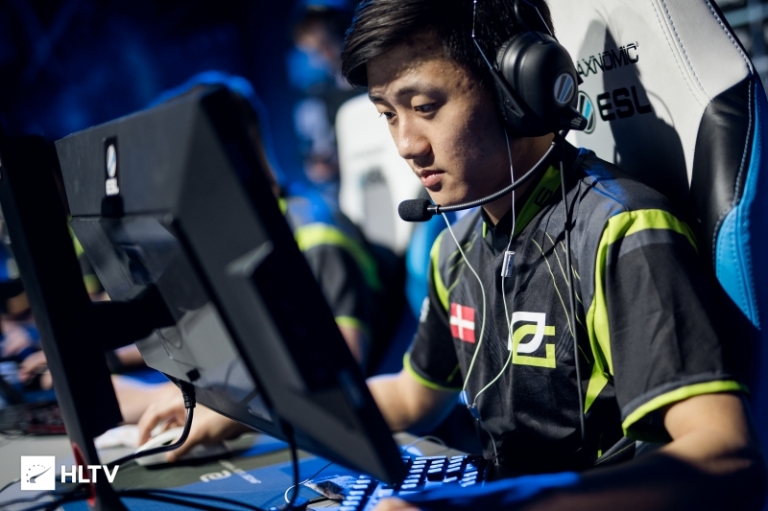 绝地求生er战队狙击手cs银色狙击手战队忍者战队隐连者01