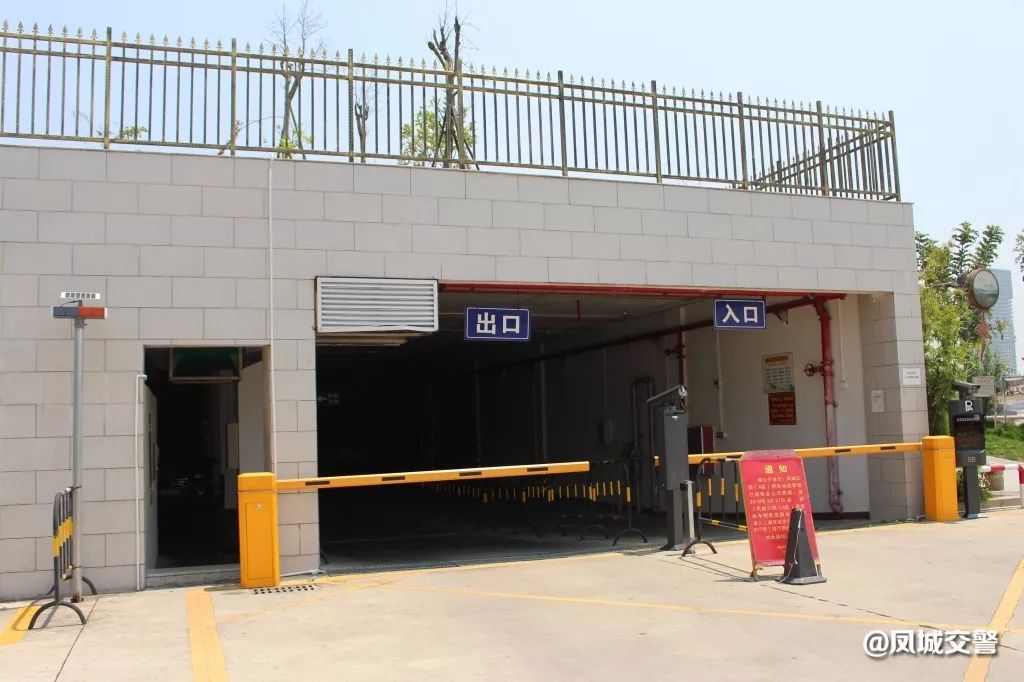 从南堤路往北关停车场(游客集散中心)行驶路线:古巷甬莞高速路口— 外