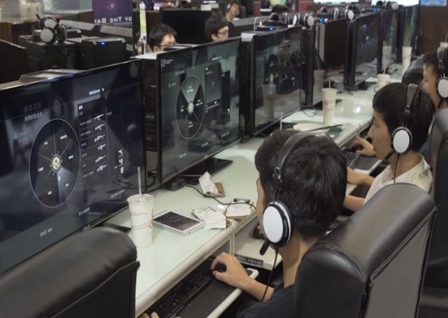 网友在网吧玩了一局吃鸡第二天全网吧被蓝洞封禁赔了2万块