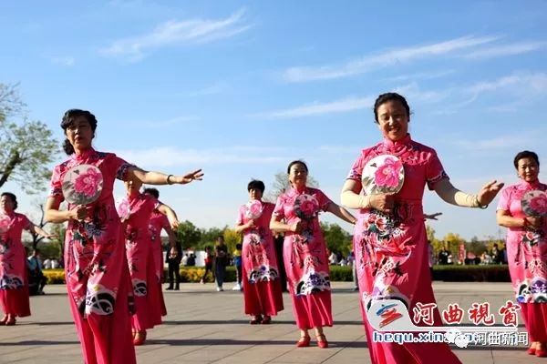 河曲五一假日旗袍走秀扮靓临隩公园