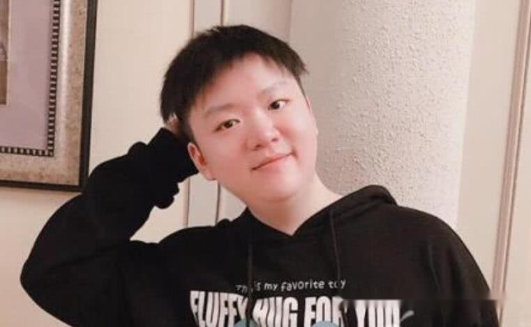 卢本伟的小弟马飞飞现状人气低迷弹幕全都在问卢本伟情况