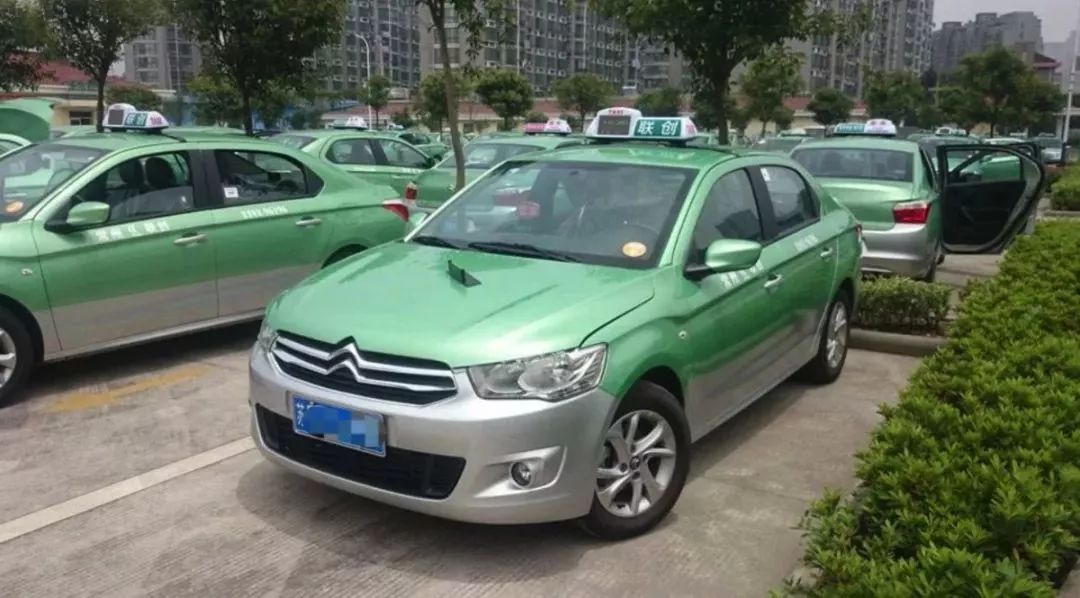 在这个出租车网约车盛行的年代,上一秒家里下单,下一秒楼下上车,告诉