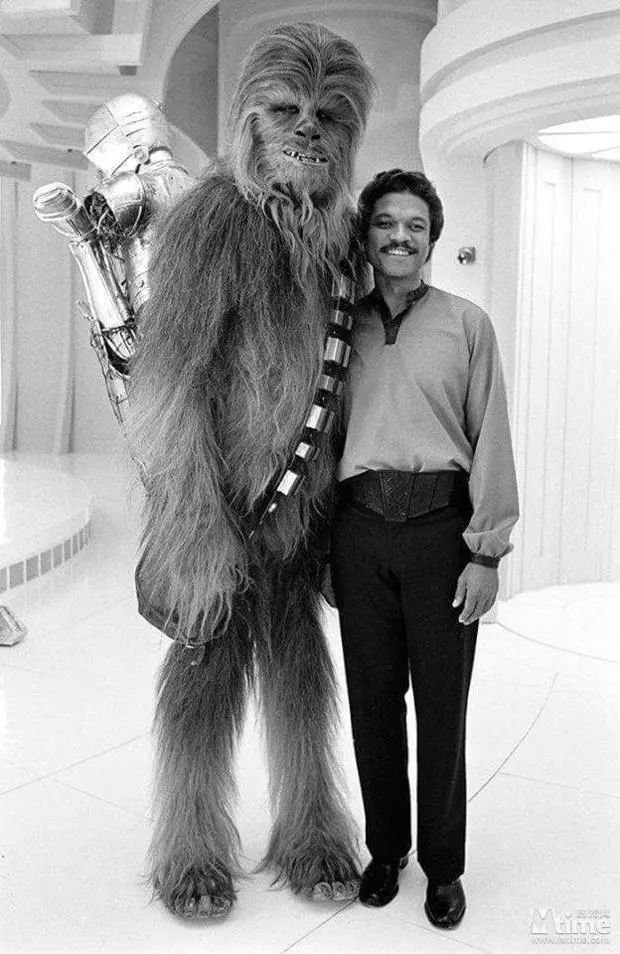 《星战》楚巴卡饰演者彼特·梅犹去世_乔纳斯·索塔莫