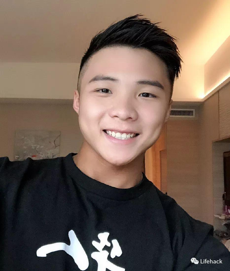 正太脸金刚身这位21岁体院小哥怪猛的