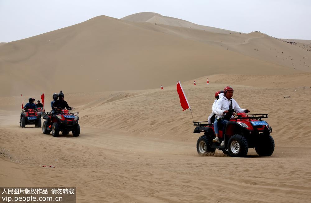 敦煌户外运动全攻略：在沙海与戈壁之间，找到属于你的那条路