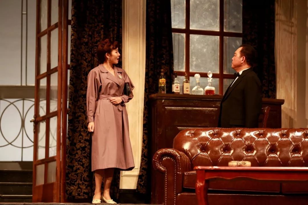 观看过话剧版《无人生还》的观众们,都对此剧赞不绝口,惊呼"叹为观止"