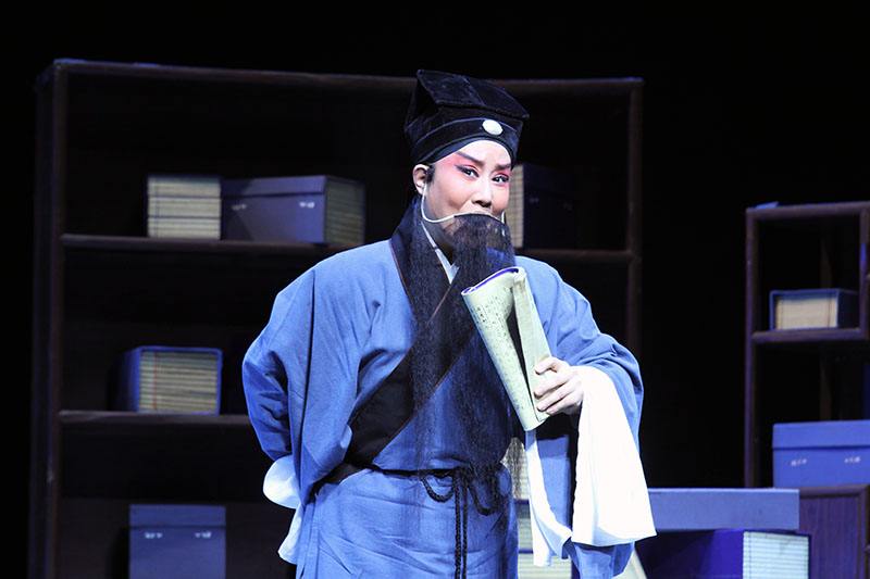 清朝吴敬梓这个人的嘲讽能力也是相当可以,看看范进中举就知道,让人看