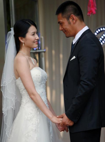 虽然相比张培而言,邵兵的出产率还是挺高的,但也没有了太大的水花,而