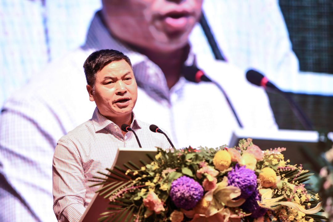 碧桂园广清区域总裁丁国民先生表示:"18年来,凤凰城规划最大的社区楼