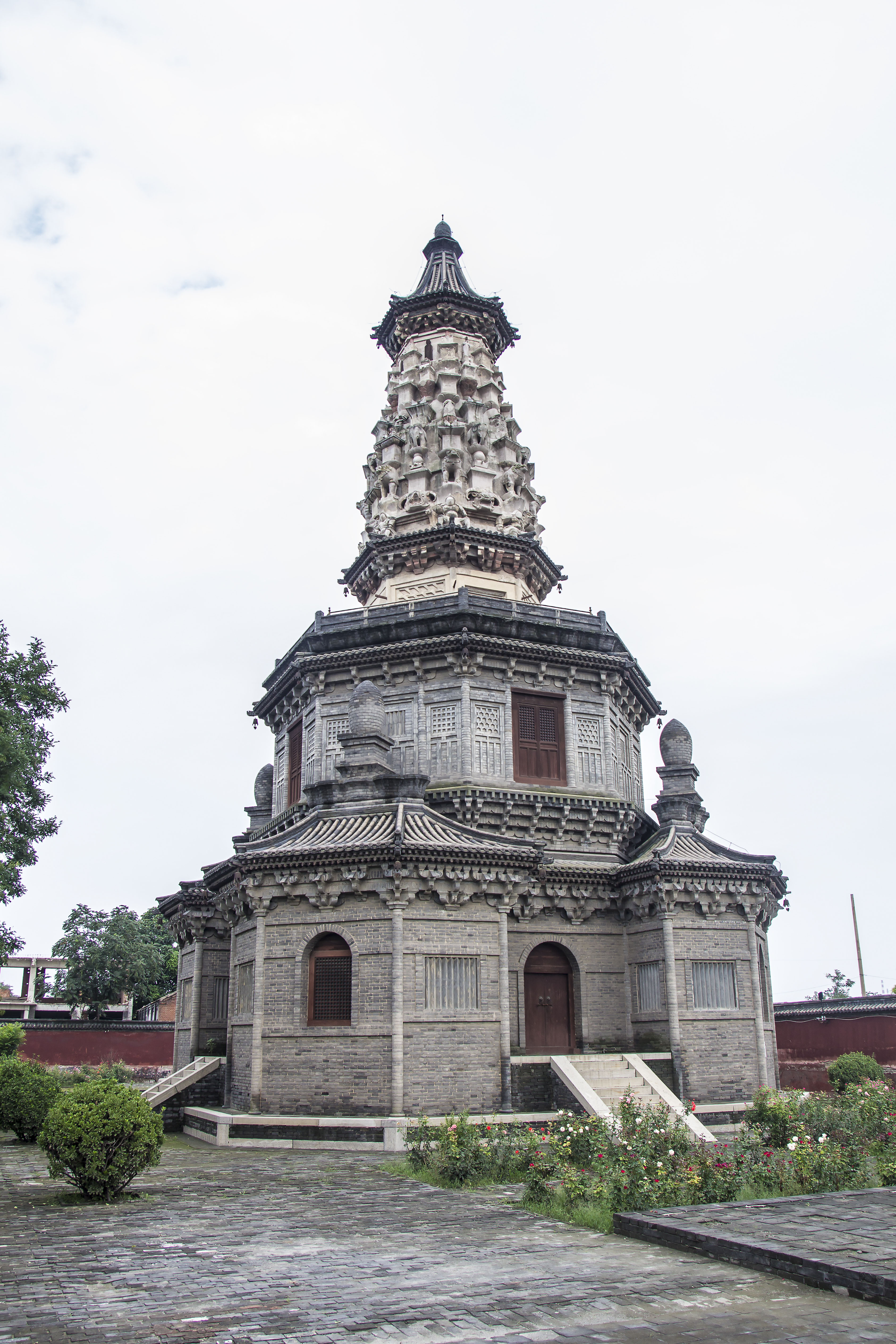 走近北京西单庆寿寺双塔