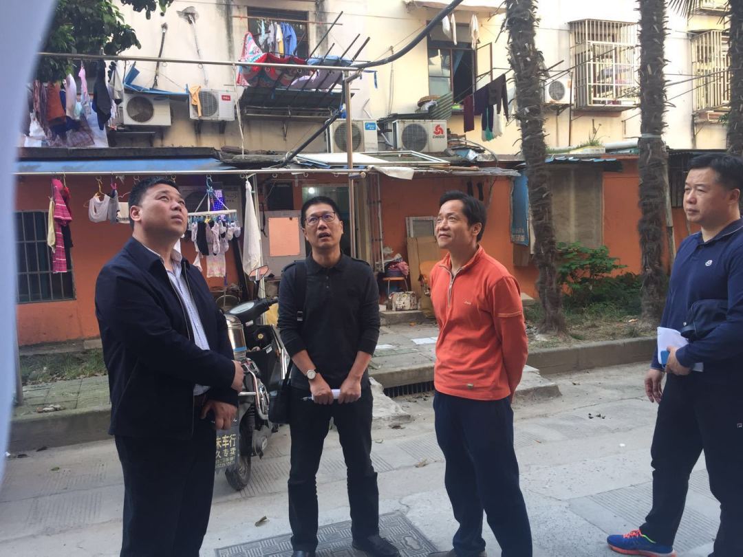 节日期间,街道党工委书记宋胜利,副书记赵松瑜,办事处副主任朱铮