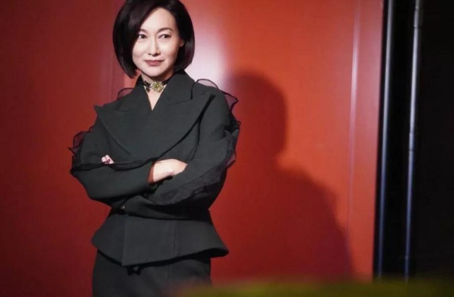 原创惠英红:我很尊重自己的职业,收了钱就会做到最好