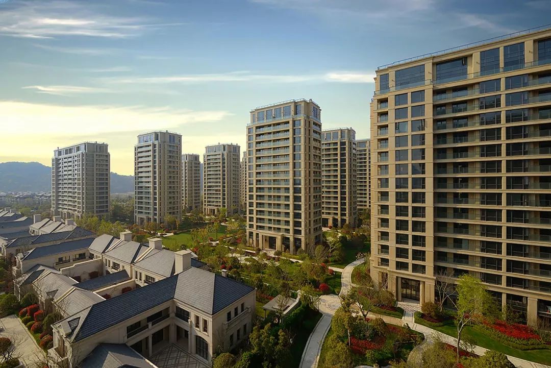 2011年绿城椒江品质之作,择址cbd核心区位,以绿城产品序列中臻稀法式