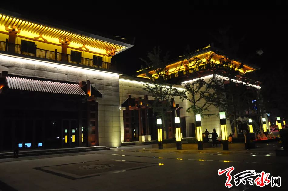 庆五一秦州印象让爱传递大型互动歌舞晚会精彩上演