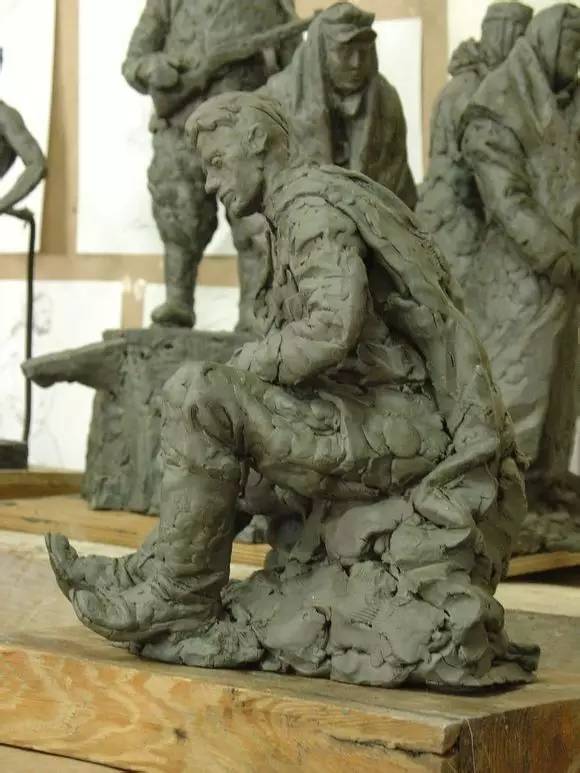 俄罗斯最高美术教育学府——列宾美术学院(泥塑小稿)_雕塑