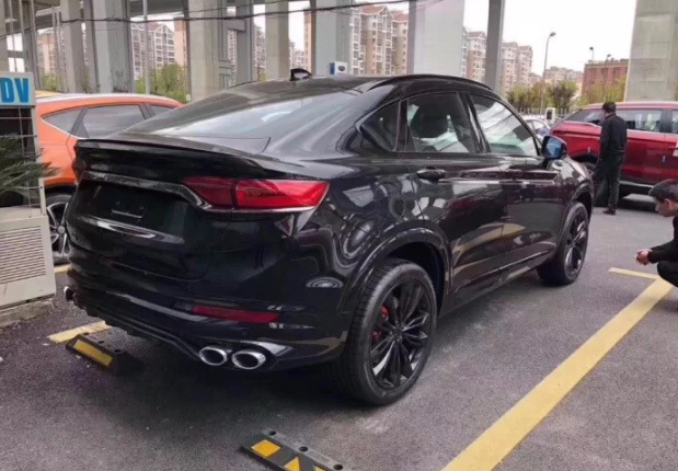 首台酷黑版吉利星越亮相20t动力四排气新内饰相当大气