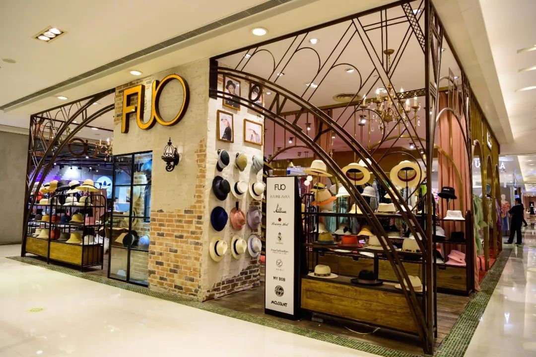 你难以拒绝丝巾帽子就像你难以抗拒爱情