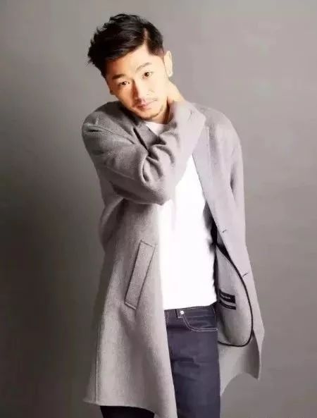 廉欢携手戏巢舞穴为克东学子规划演艺之路