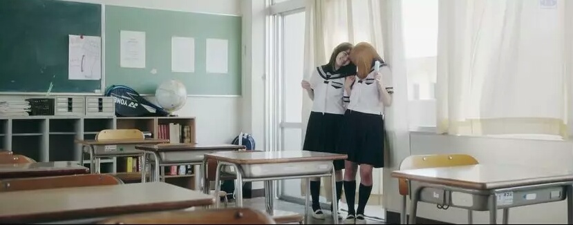 一部被名字所欺骗的残酷血腥的校园暴力电影