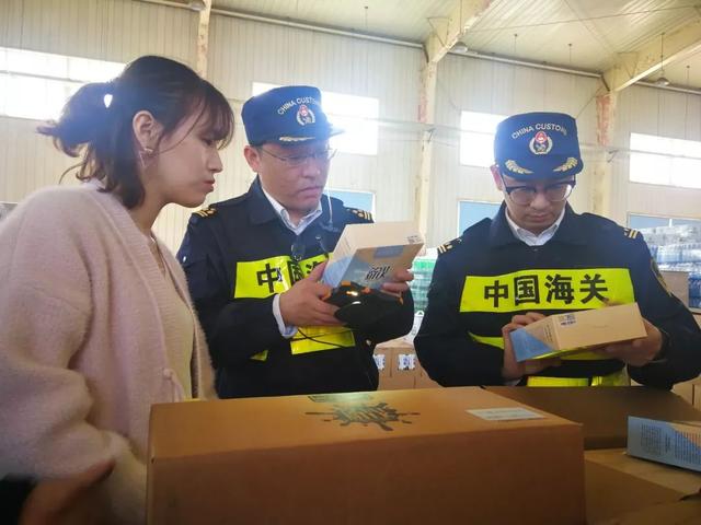 海关监管着全国五大口岸机场之一和国内第四大国际中转口岸的厦门高崎