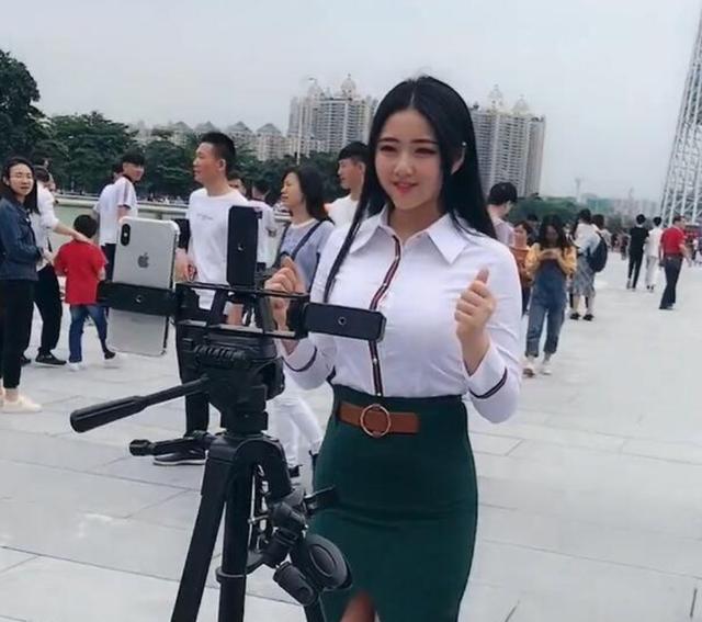 这位户外女主播火了,一件白衬衫圈粉几十万,网友:我也点关注了_直播
