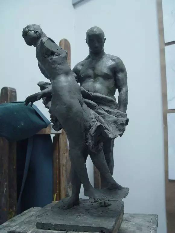 俄罗斯最高美术教育学府——列宾美术学院(泥塑小稿)_雕塑