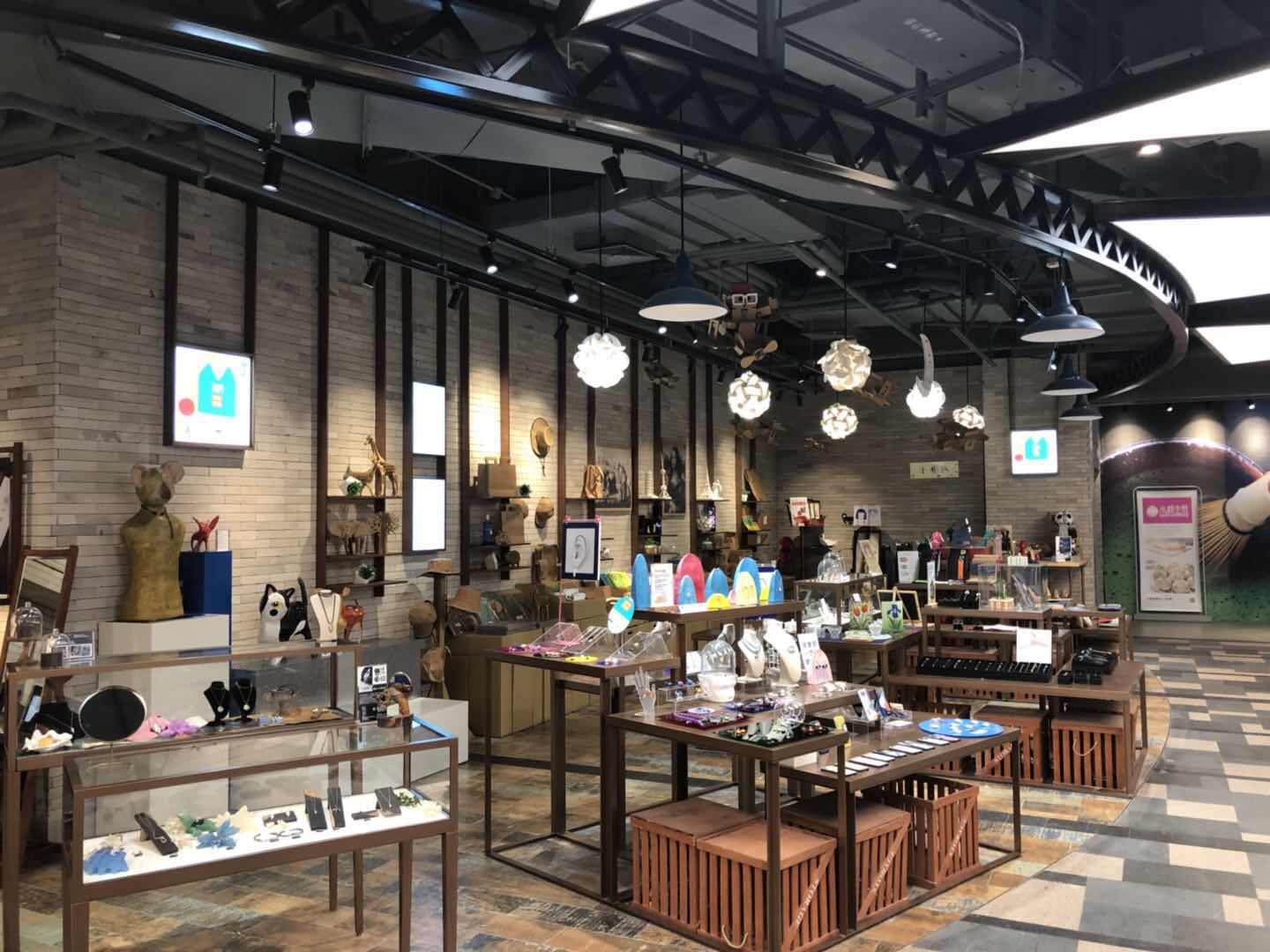 台湾匠人在上海做文创这个园区有40多家匠人创业工作室