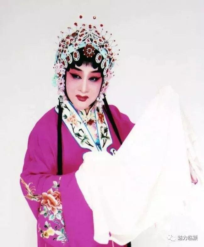 《义卒烈女》饰马草花,荣获演出一等奖.