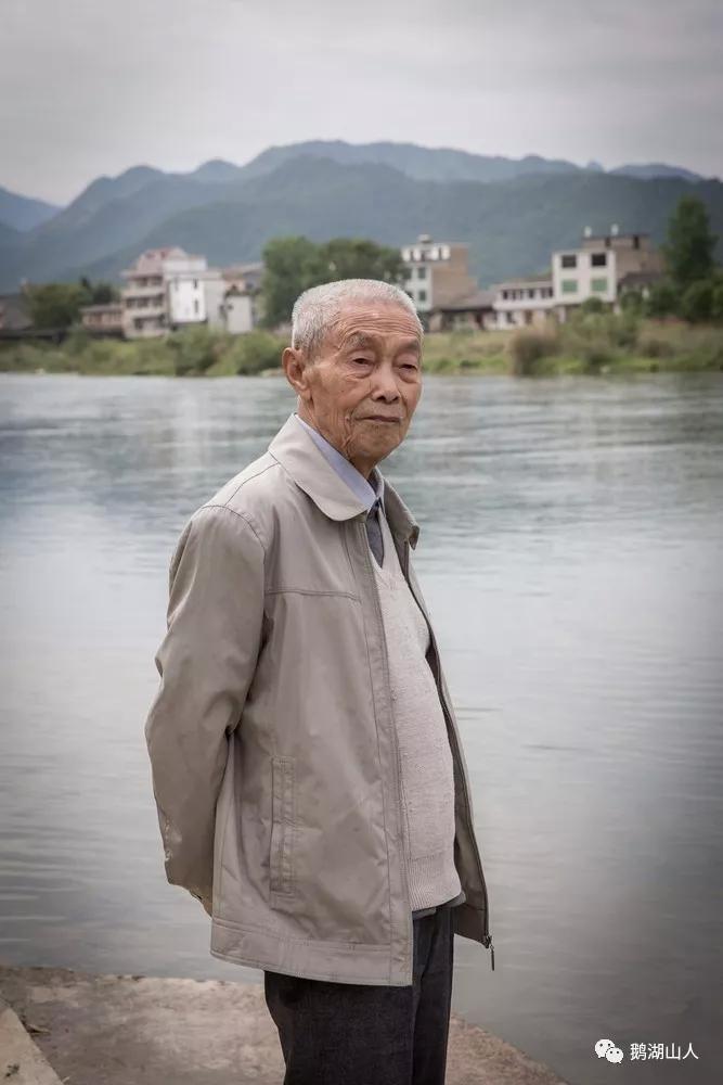 月4日,恰逢"五四运动"100周年,得悉姚筱舟先生回故里铅山县石塘镇探亲