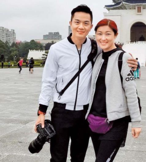 tvb跑龙套转型做kol,月入6位数,养起全家,老公都不用拍剧_陈琪