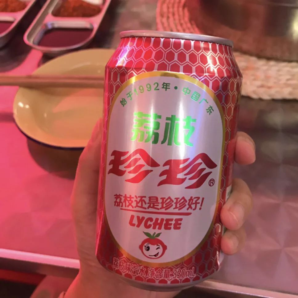 忘了可乐来一口92年的桃汁吧夏天必囤的15款小甜水下个小长假前我一定