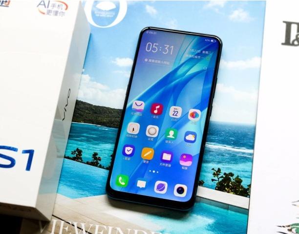 但是根据已有的谍照或者消息来推测,相比起vivo s1,华为y9 prime竞争