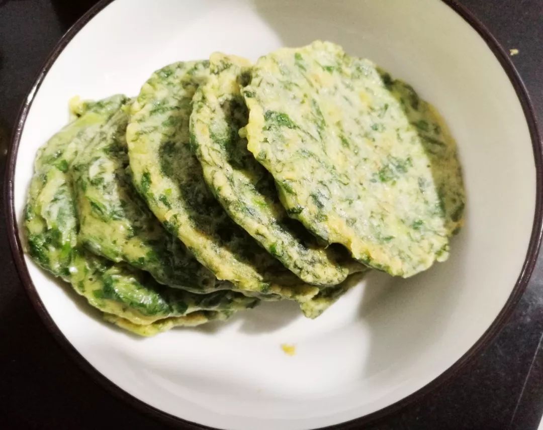 这种野菜农村到处都是它能清热解毒把它做成野菜饼特别好吃