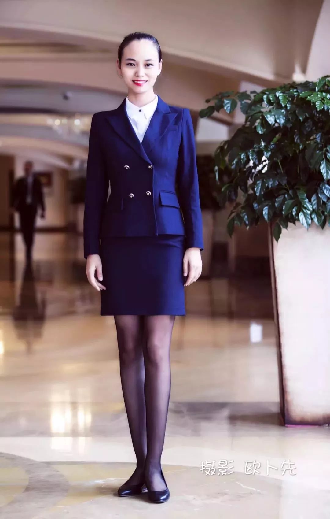 2016年12月入职三亚西藏大厦开元名都酒店市场传讯部经理,专职工作