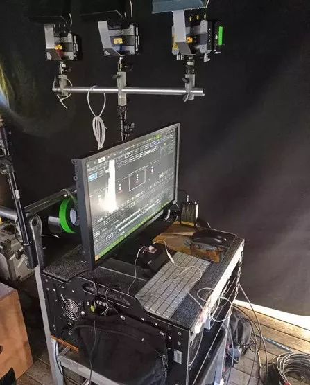 冯小刚新片新西兰开机，“挖角”张艺谋御用摄影师，黄轩演男主角