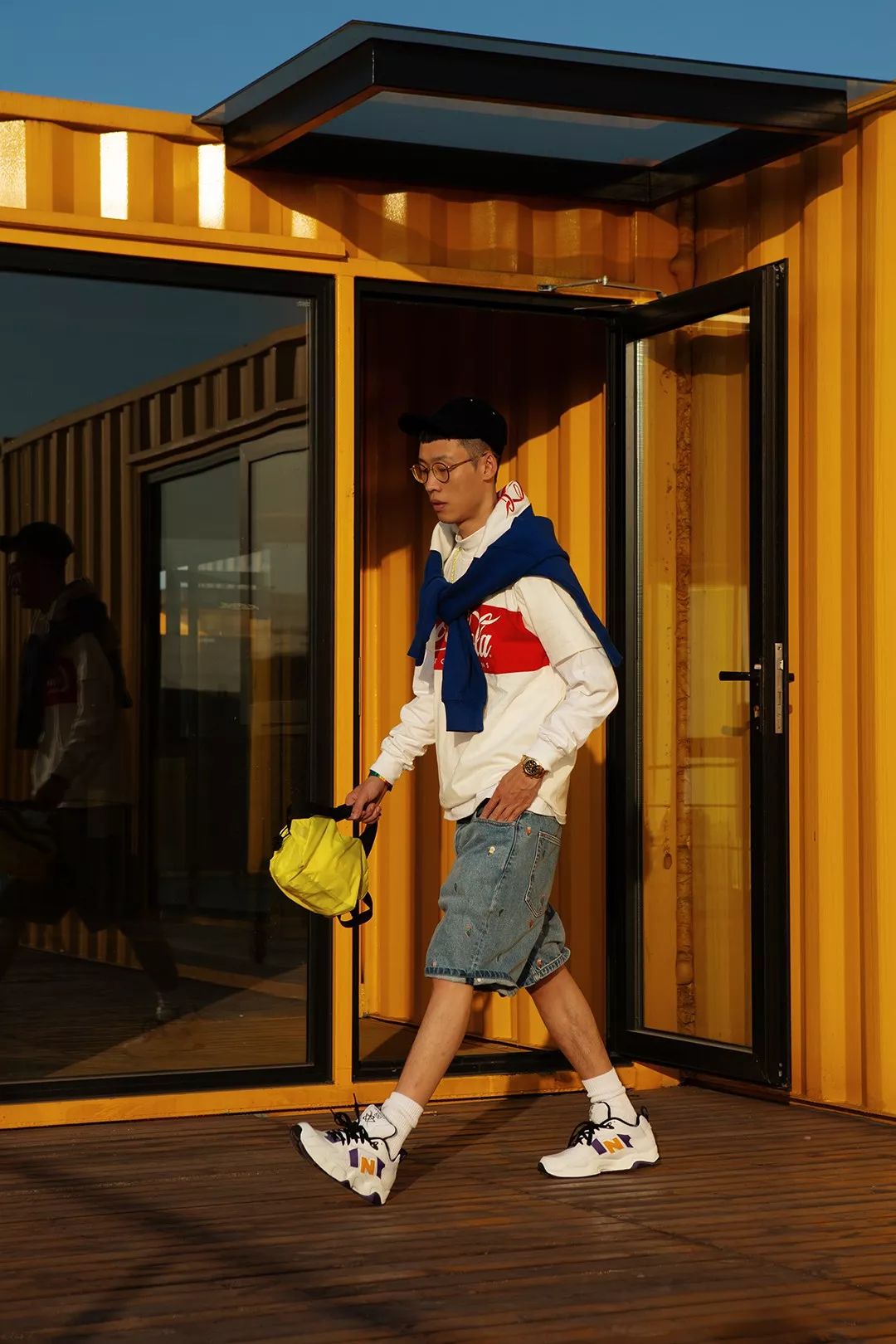 造型示范tommy jeans x coca