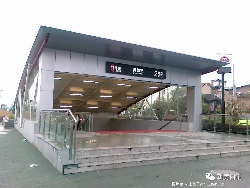 离项目最近的地铁是11号线真如站(约600米),旁边还有7号线岚皋路站(约