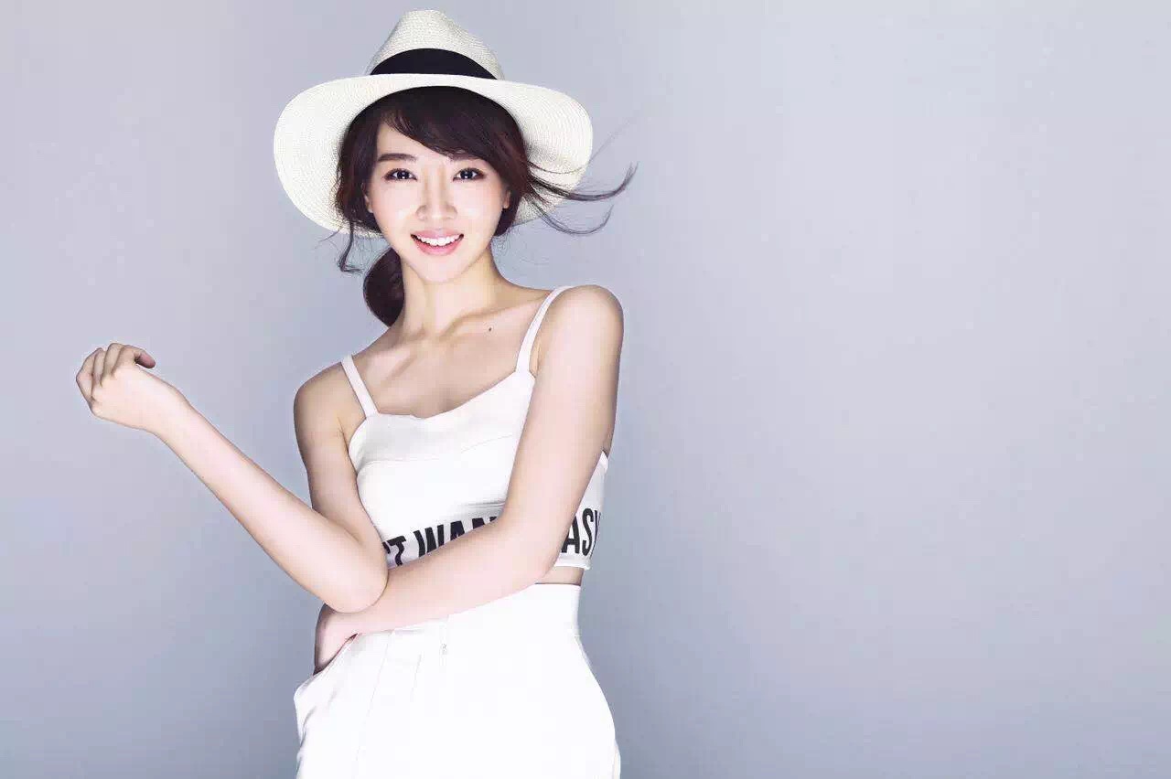 秦鸣悦一边长大一边追梦