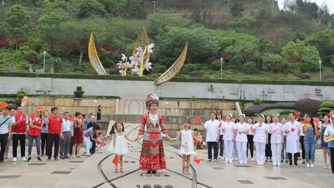 快点看,古蔺金兰广场上演"快闪"!