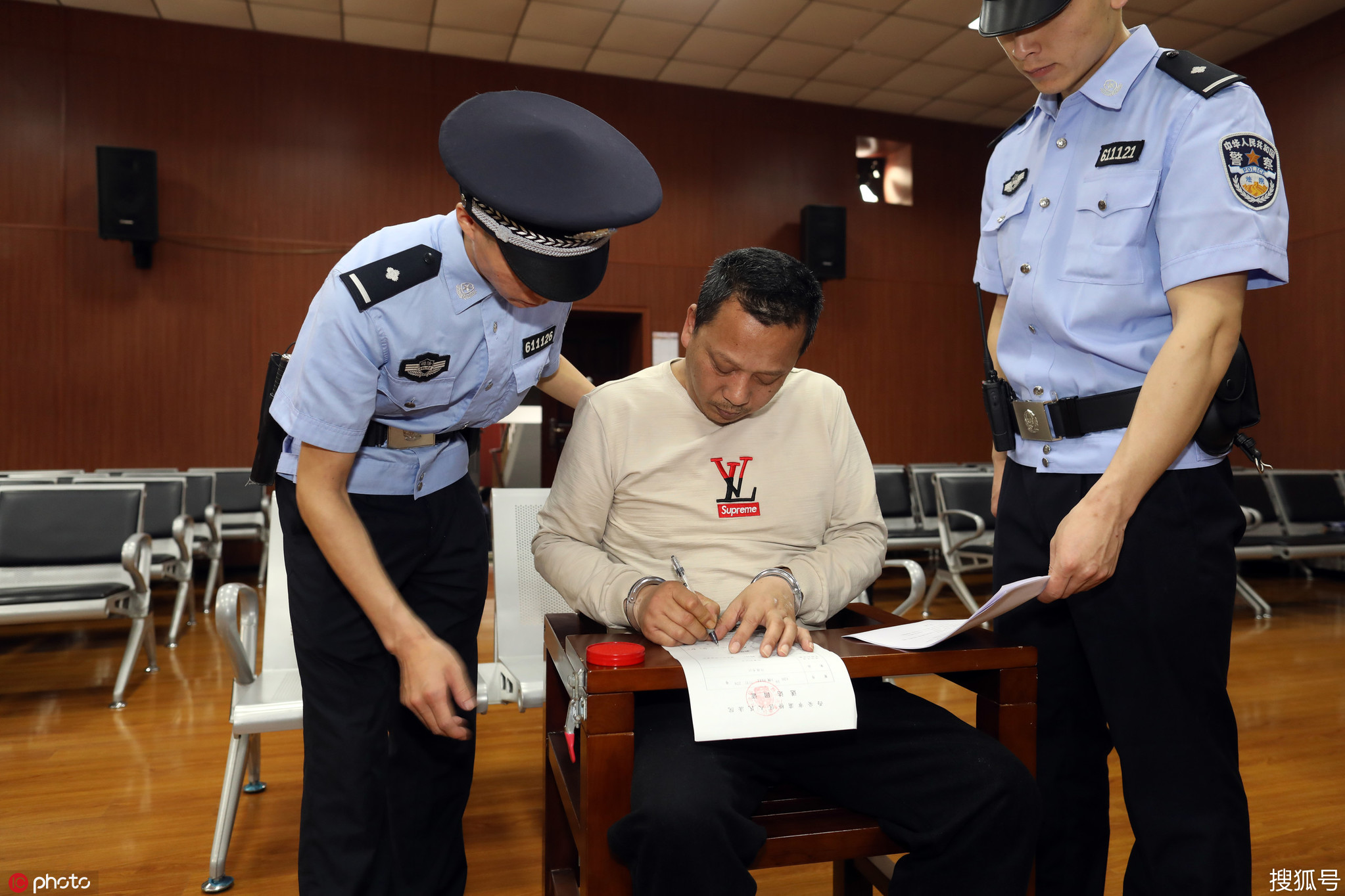 替残疾人考驾照 男子被判拘役2月罚金3000元-搜狐大视野-搜狐新闻