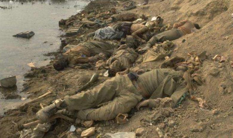 战争到底有多残酷?几百名孩童牵手踏上雷区,在场军人无不动容_战场