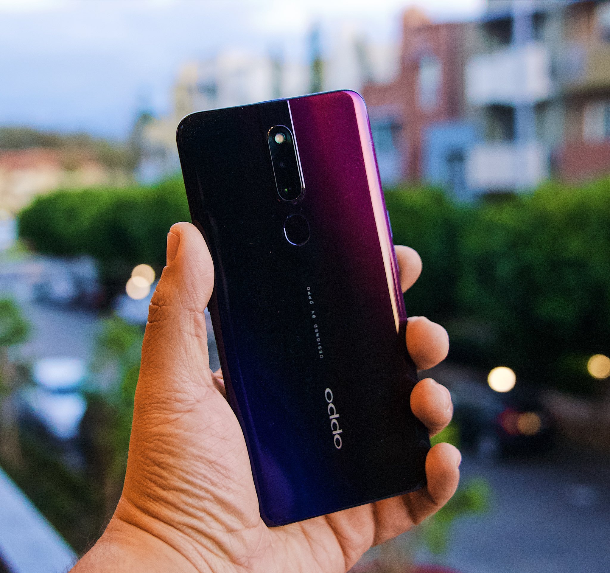 oppo酝酿大招,realme参数被确定,明天10点正式官宣