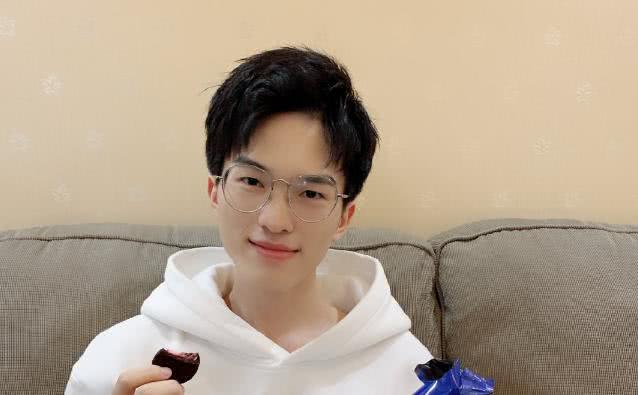 难言87连鸡未死一次,可击杀数还不如不求人43连鸡高