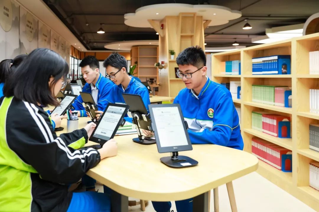 我有书,你来读 | 东江广雅图书馆为孩子打开阅读之门