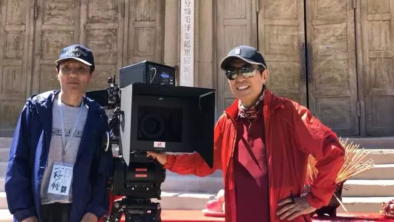 冯小刚新片新西兰开机，“挖角”张艺谋御用摄影师，黄轩演男主角