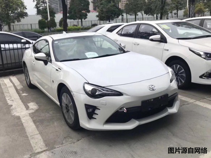 丰田新款86实拍夏季到店销售售2778万元起